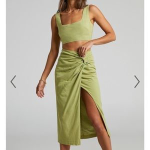 Showpo Gibson two piece set crop top and knot front midi skirt, size US 0